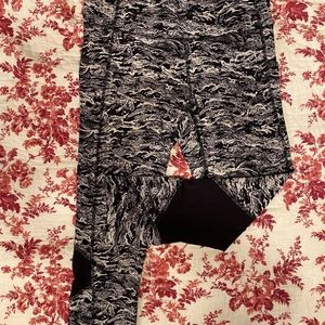 Black and white floral cropped Lulus